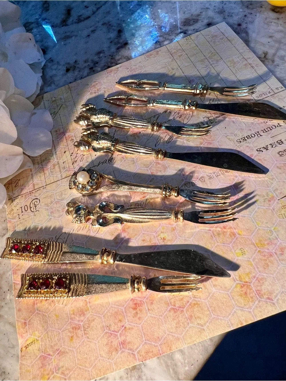 Vintage Gold-Tone Decorative Appetizer Knives and Forks Set no damage detected